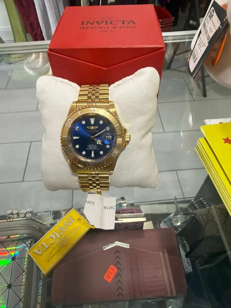 RELOJ AUTO INVICTA CAJA ROJA
