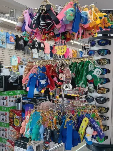 LLAVEROS DE MUNECOS VARIOS